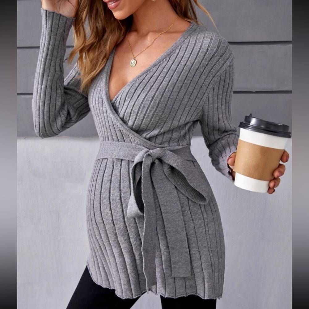 Bump Friendly Tie Waist Sweater Size Medium M